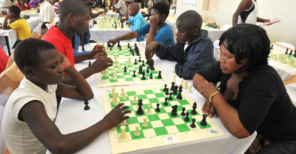 ボードゲームの対象年齢表示を確認している親子。子どもの年齢や理解力に合った選択が重要。