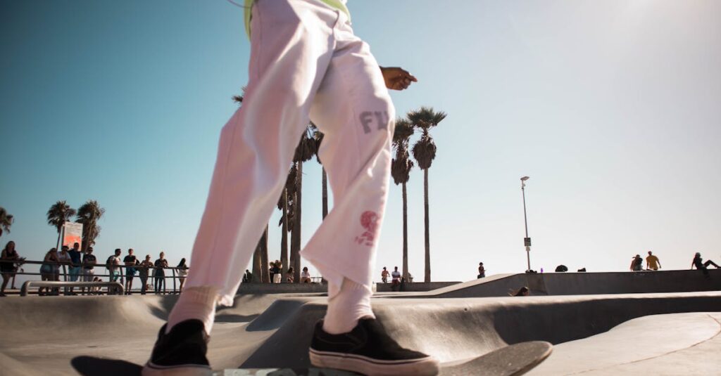 短時間で終わるボードゲームを楽しむ家族。笑顔とテンポの良い進行が魅力。