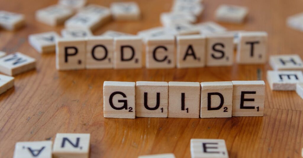 家族がボードゲームのルールを動画で確認しながら楽しむ様子。初心者も理解しやすく盛り上がる光景。