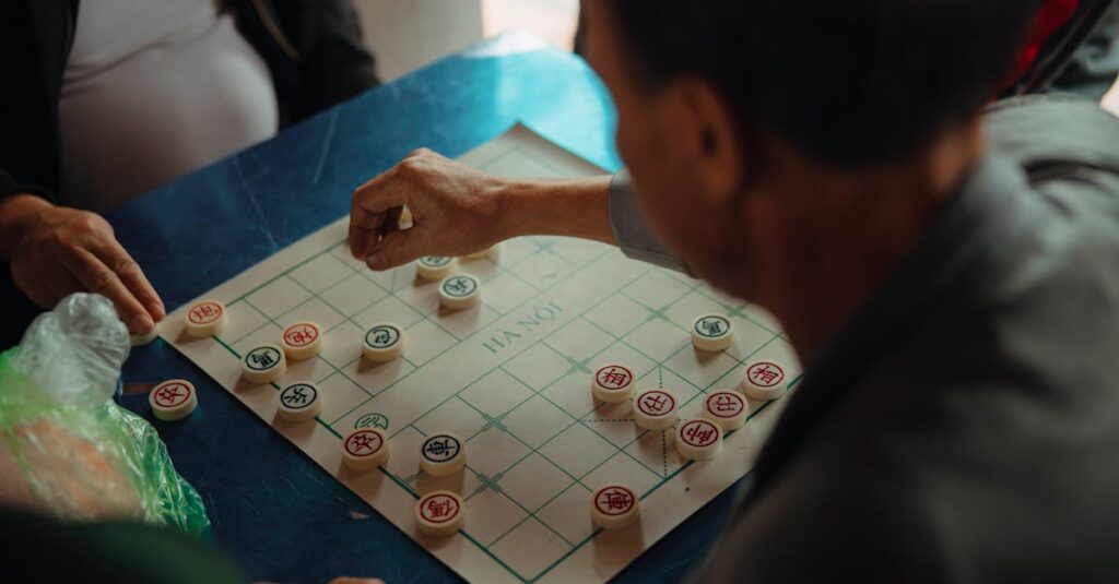 キャラクターや世界観に魅了されて夢中で遊ぶ小学生たち