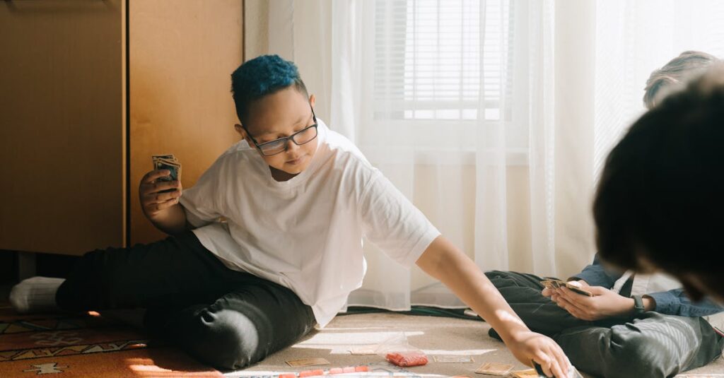 小学生が集中してボードゲームをプレイ。パズルや記憶力を使って楽しく学ぶ時間。