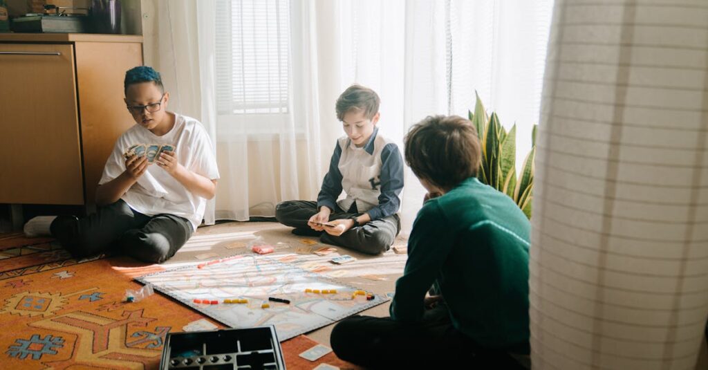 初心者たちがボードゲーム中に大笑いしている瞬間。勝ち負け以上に楽しさが伝わる場面。