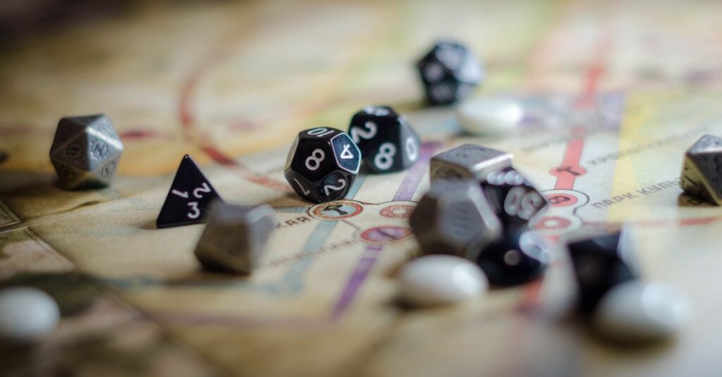 雨の日に家族が室内でボードゲームを囲んで楽しんでいる様子