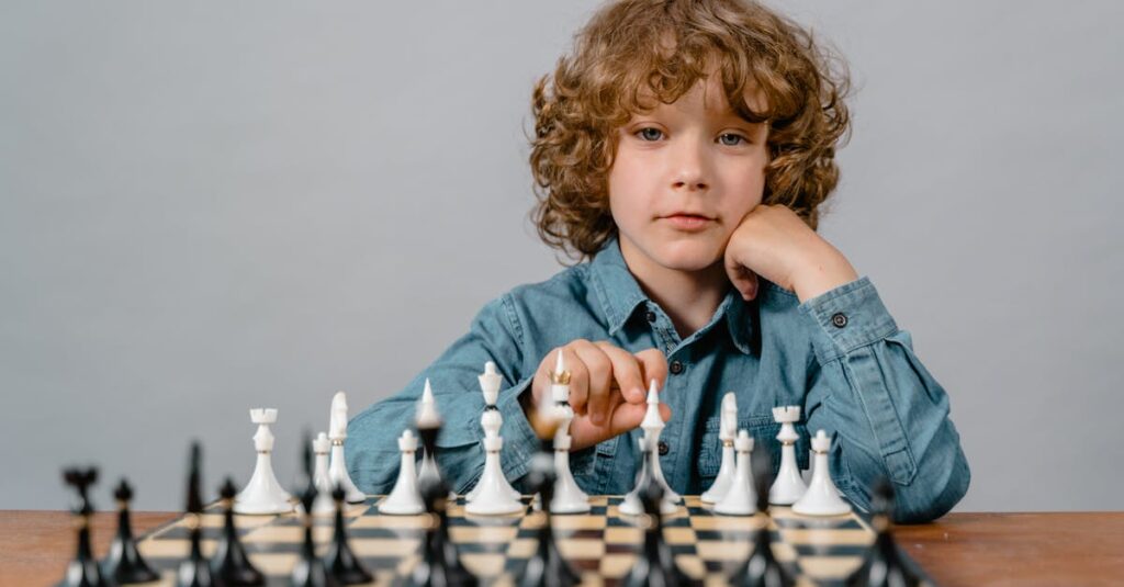 ボードゲームを通じて論理的思考や語彙力を育む子どもたち。遊びながら学べる知的な時間。