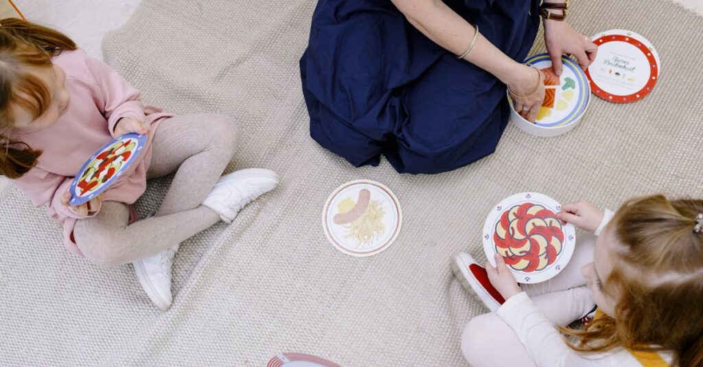 おばけキャッチを夢中でプレイする子どもたちと大人たち。反射神経が勝負のスピード系ゲーム。