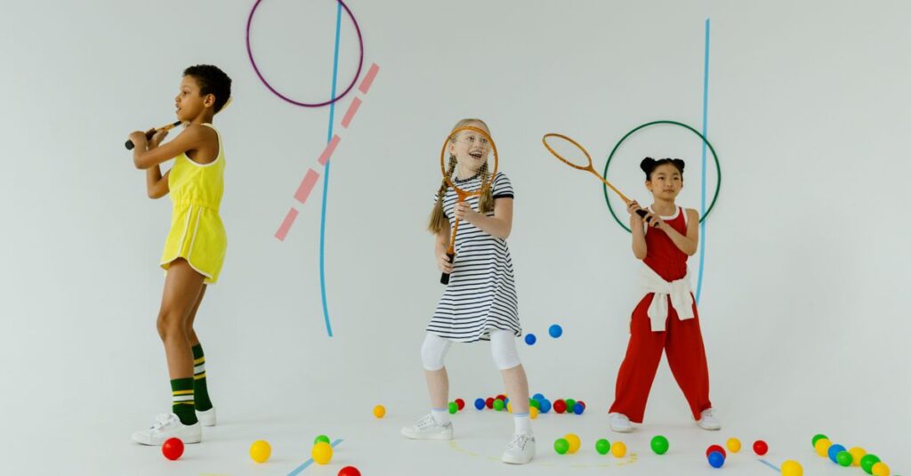 ルールを理解しながら自主的に遊ぶ小学生たち