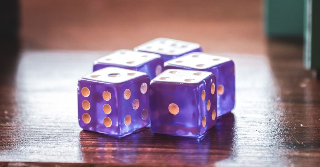 年齢別に算数ボードゲームを楽しむ親子の様子。幼児から小学生までがレベルに合わせて遊びながら学ぶシーン。