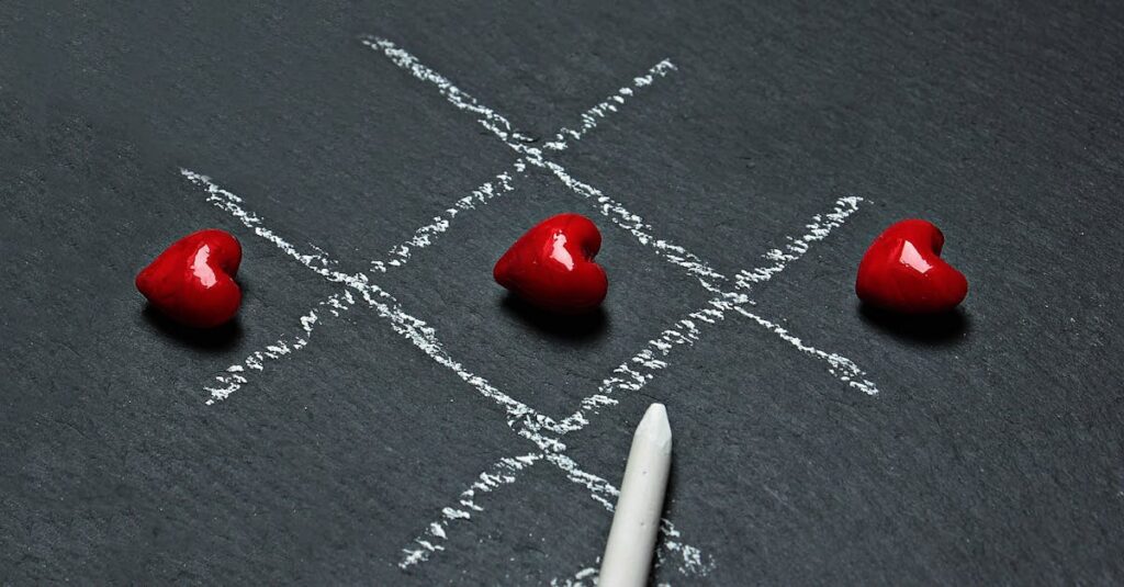 中学生が家族とボードゲームで楽しそうに笑い合う様子を描いたイラスト