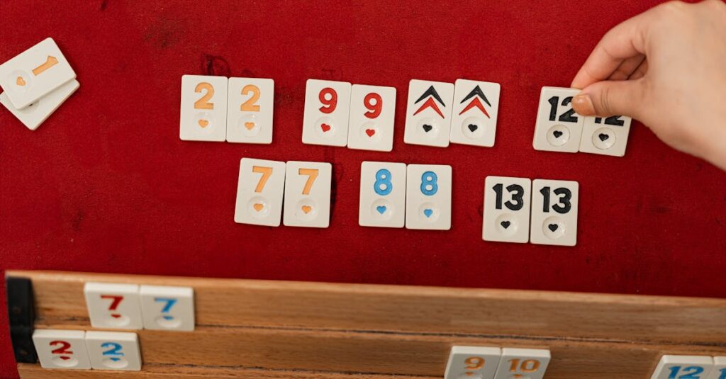 ボードゲームをプレイして感想や笑顔で盛り上がっている参加者たち