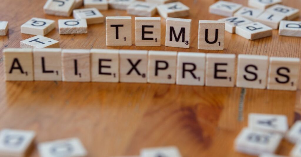 年末年始に向けてオンラインで家族ゲームを購入して準備しているイメージ画像