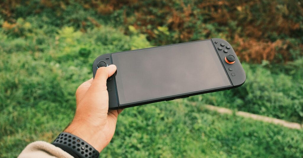 中学生と家族がSwitchゲームをテレビの前で楽しそうにプレイしているリビングの様子
