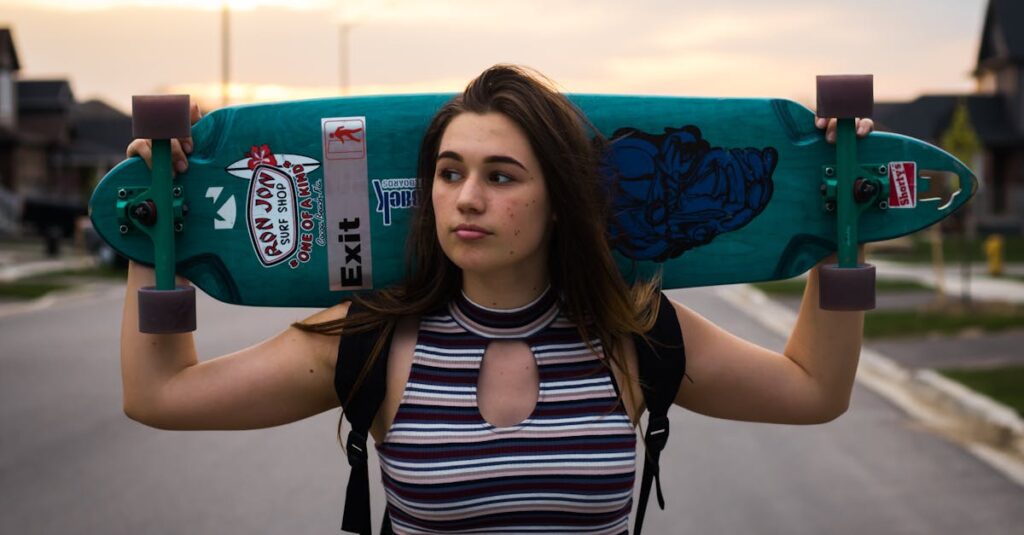 人気ボードゲームを並べて笑顔で選ぶ中学生たちの様子を描いたイラスト