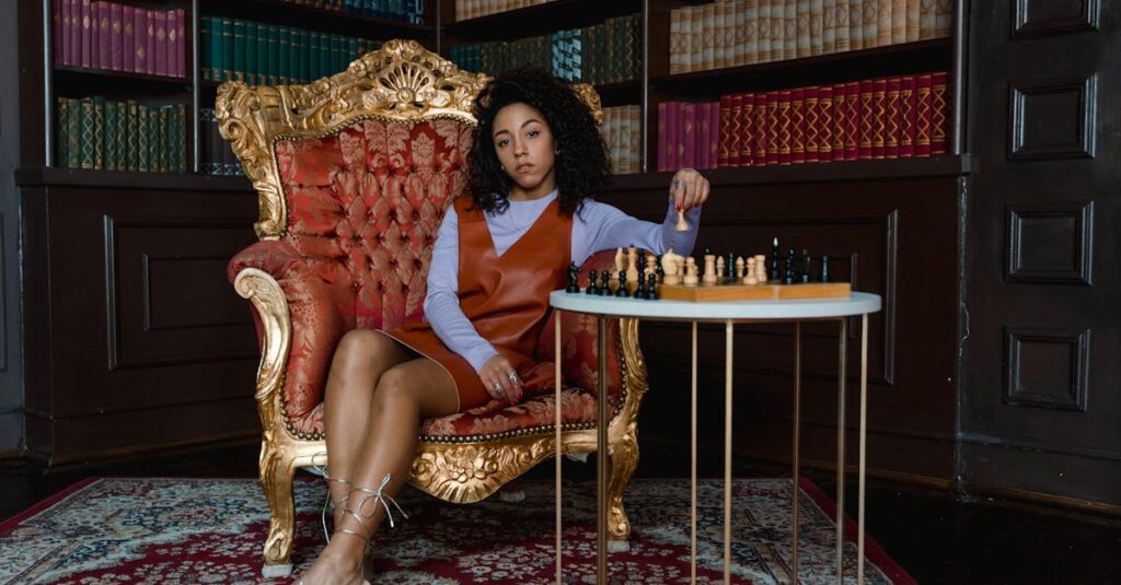 リビングで親子がボードゲームを楽しんでいる様子。小学生の女の子が笑顔でゲームに夢中になっている