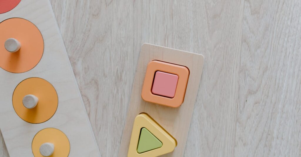 創造性を刺激するボードゲームで遊ぶ中学生の様子を描いたイラスト